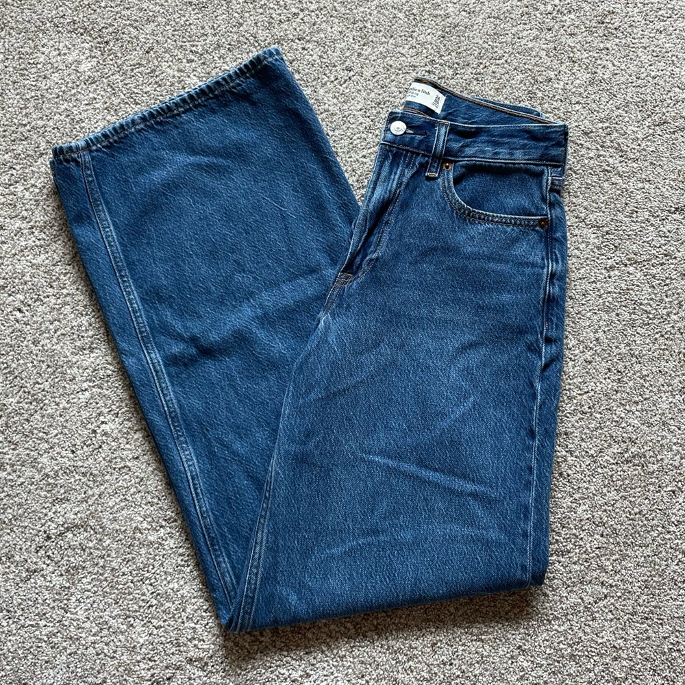 Abercrombie & Fitch The Wide Leg High Rise Jeans
